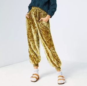 NWOT Anthropologie Velvet Joggers
